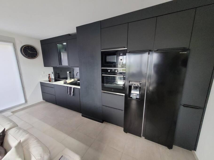 Appartement Neuf Moderne + Parking, Geneve Сен-Жени-Пуйи Екстериор снимка
